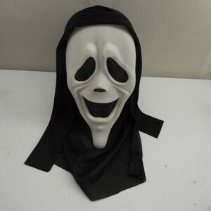 Easter Inc Fun World Scream Ghost Face Scary Movie Spoof Smiley Mask Vintage